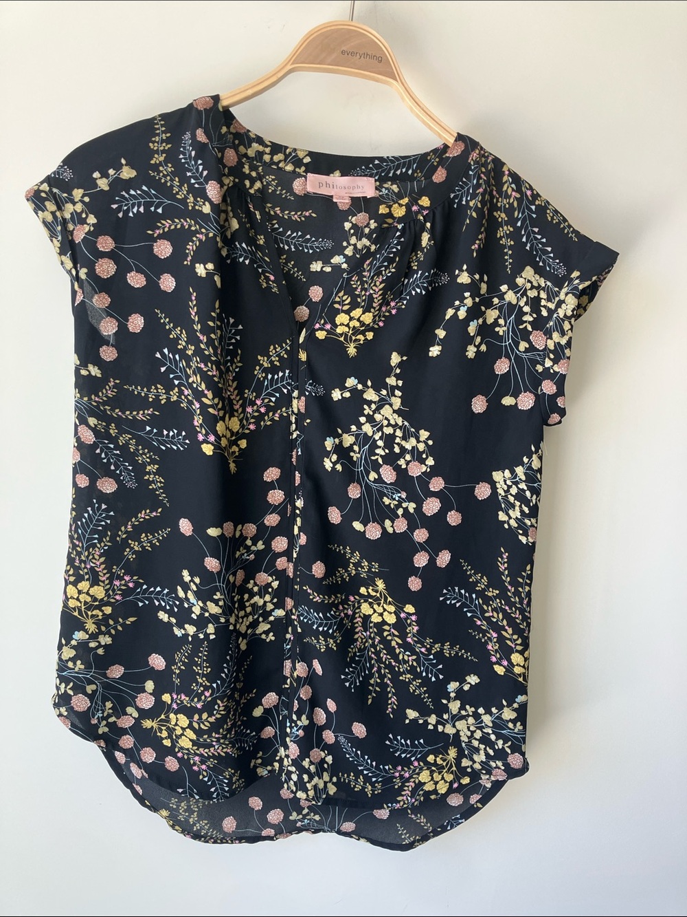 PHILOSOPHY Black Sleeveless Blouse w/ Pink and Yellow Flowers, V-Neck Size XS